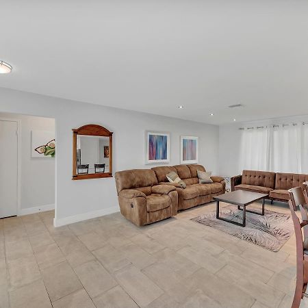 Supervilla - 3Br/2Ba - Pool - Walk To Beach هوليوود المظهر الخارجي الصورة