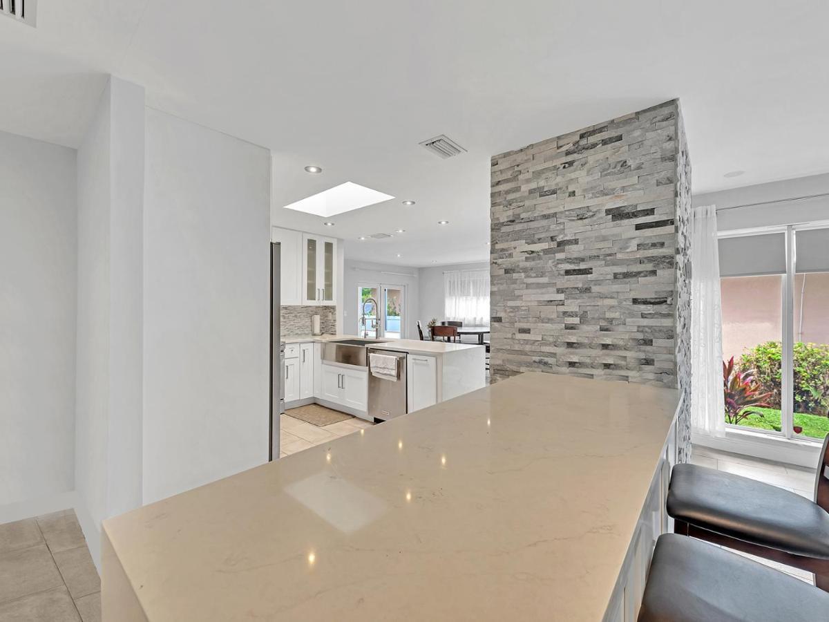 Supervilla - 3Br/2Ba - Pool - Walk To Beach هوليوود المظهر الخارجي الصورة